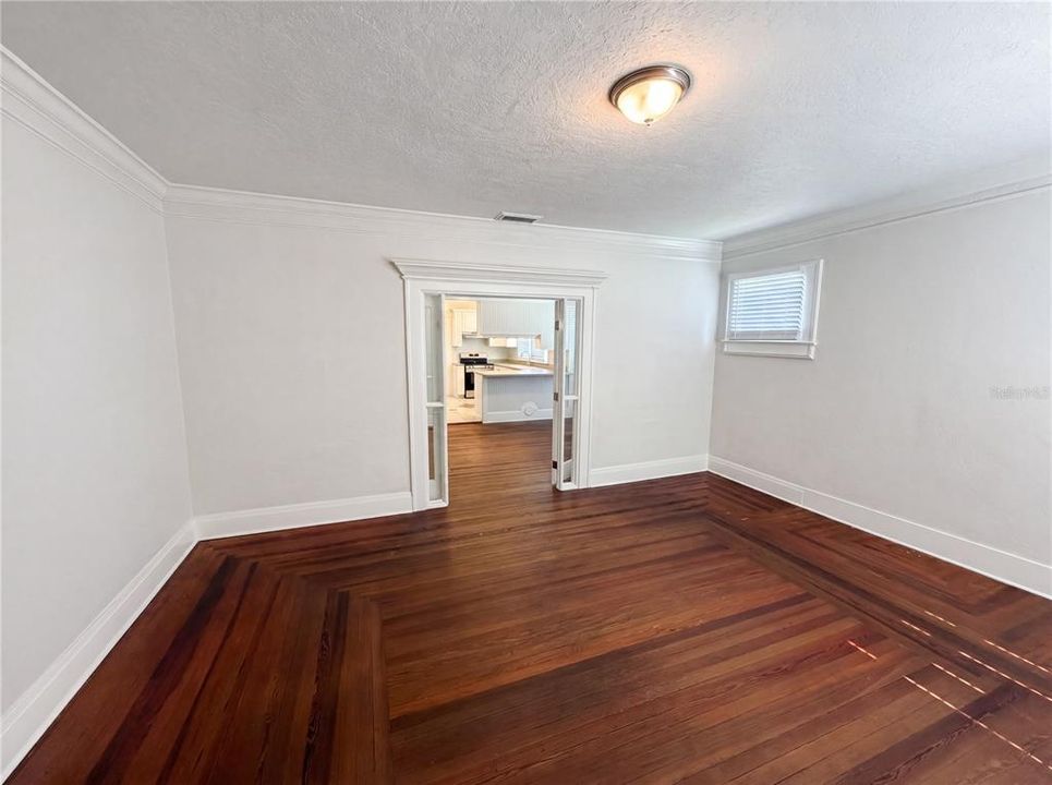 Activo con contrato: $231,000 (3 camas, 2 baños, 1457 Pies cuadrados)