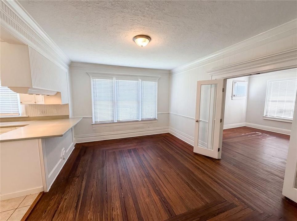 Activo con contrato: $231,000 (3 camas, 2 baños, 1457 Pies cuadrados)