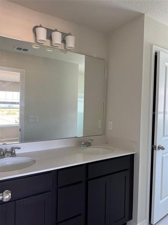 Active With Contract: $2,800 (4 beds, 2 baths, 1770 Square Feet)