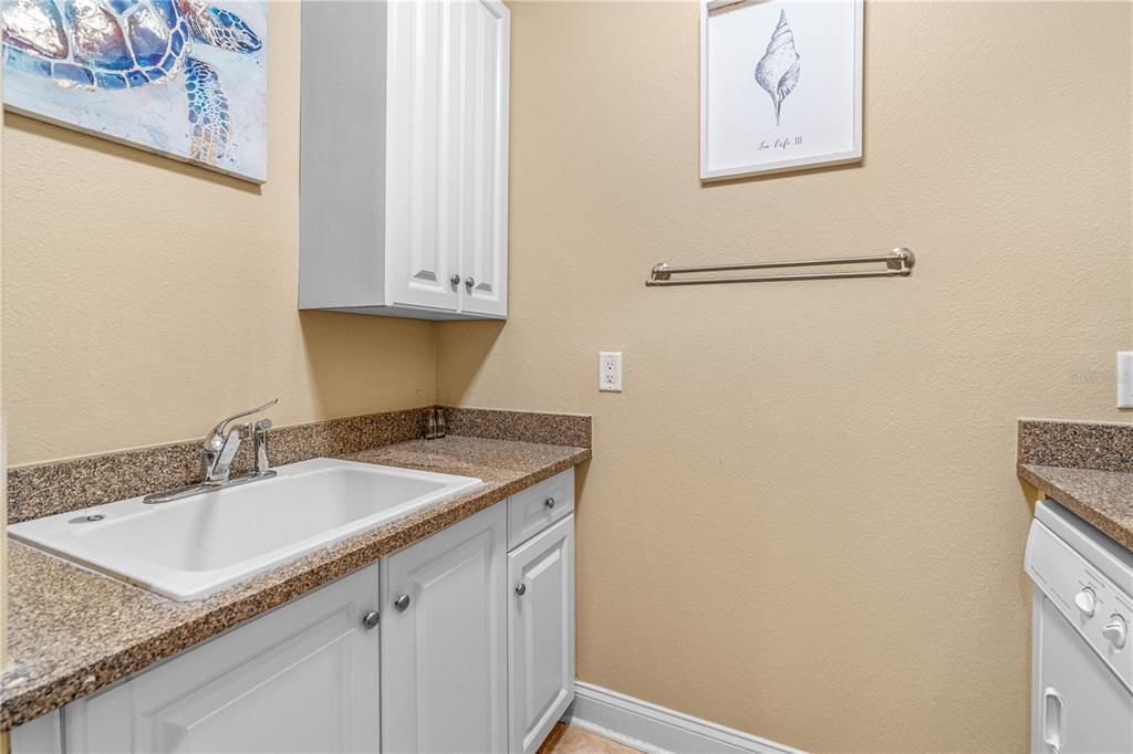 En Venta: $865,000 (3 camas, 3 baños, 1919 Pies cuadrados)