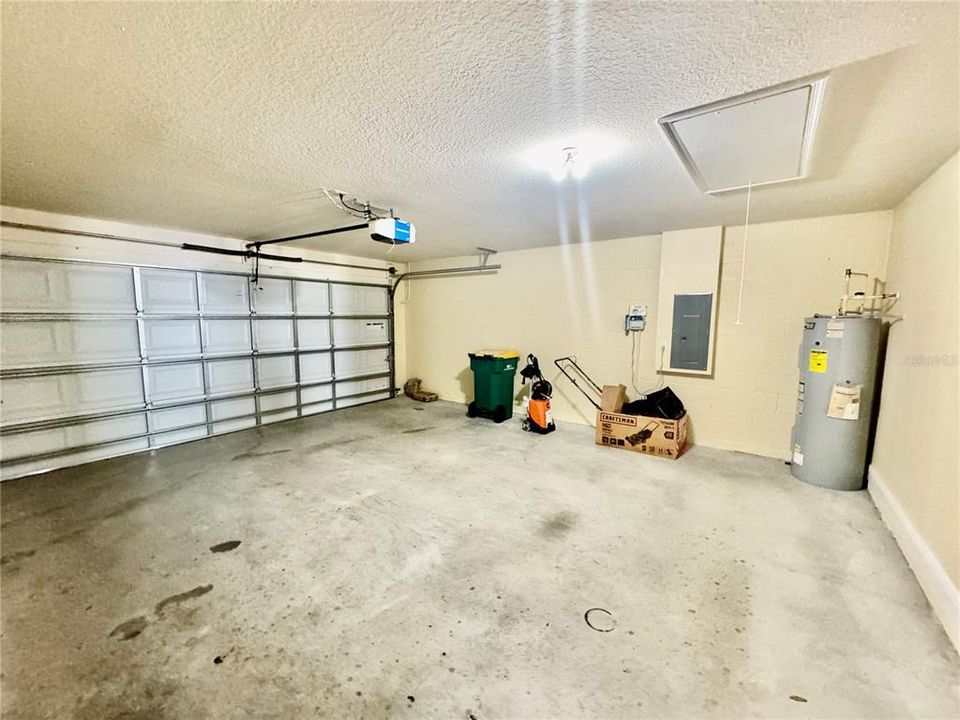 For Sale: $324,900 (4 beds, 2 baths, 1845 Square Feet)