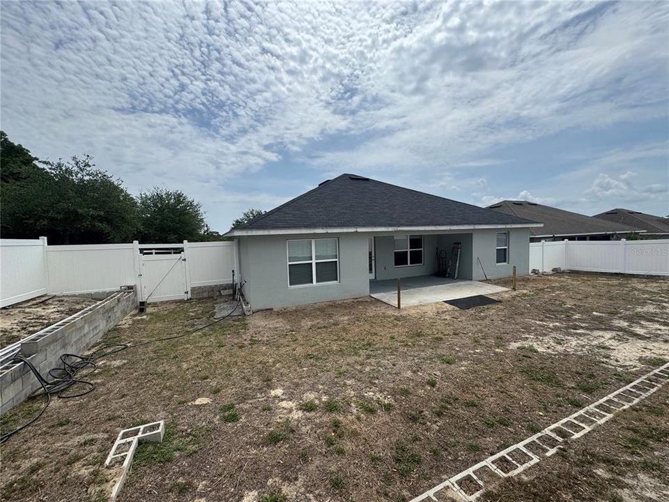 For Sale: $324,900 (4 beds, 2 baths, 1845 Square Feet)