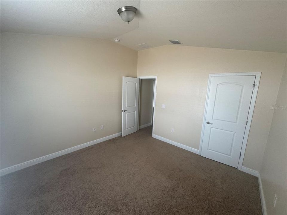 For Sale: $324,900 (4 beds, 2 baths, 1845 Square Feet)