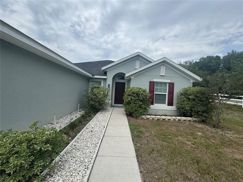 For Sale: $324,900 (4 beds, 2 baths, 1845 Square Feet)