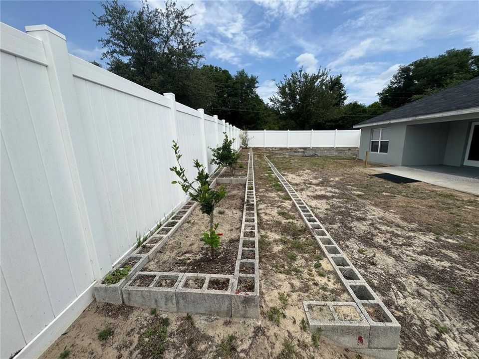 For Sale: $324,900 (4 beds, 2 baths, 1845 Square Feet)