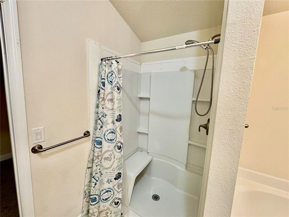 For Sale: $324,900 (4 beds, 2 baths, 1845 Square Feet)