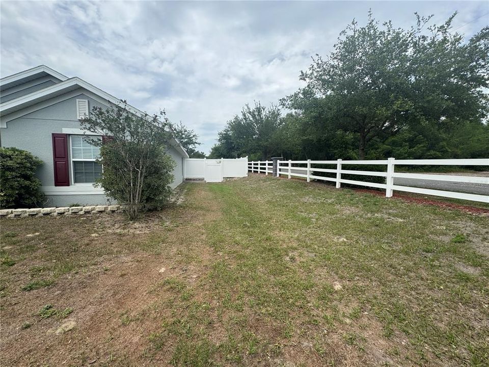 For Sale: $324,900 (4 beds, 2 baths, 1845 Square Feet)