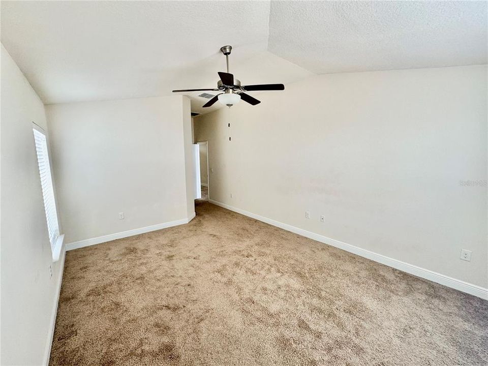 For Sale: $324,900 (4 beds, 2 baths, 1845 Square Feet)