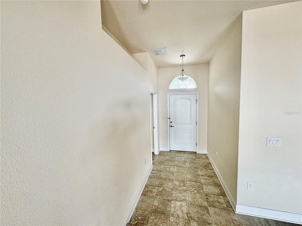 For Sale: $324,900 (4 beds, 2 baths, 1845 Square Feet)