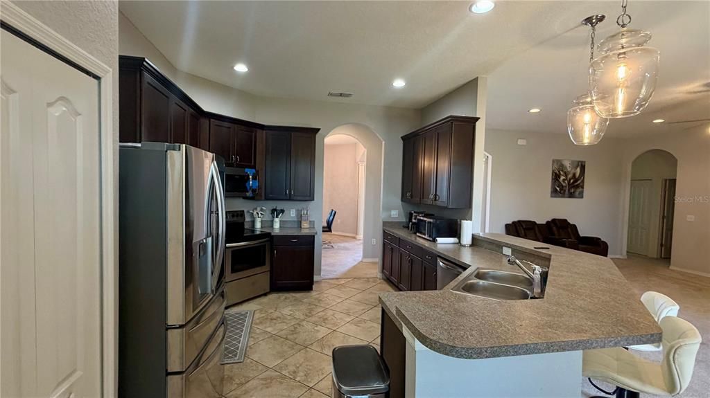 En Venta: $367,000 (4 camas, 2 baños, 2752 Pies cuadrados)