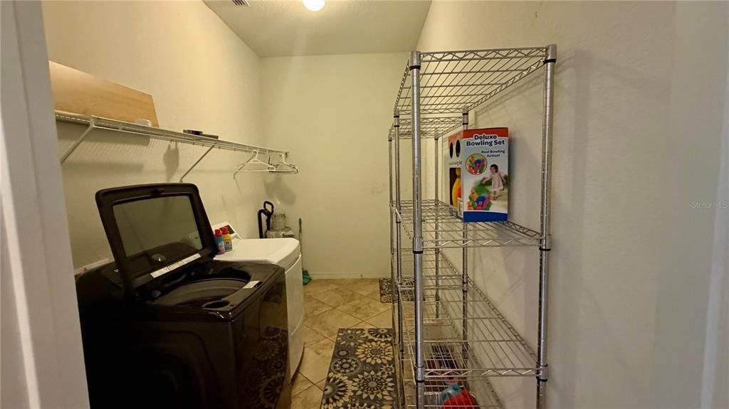 En Venta: $367,000 (4 camas, 2 baños, 2752 Pies cuadrados)