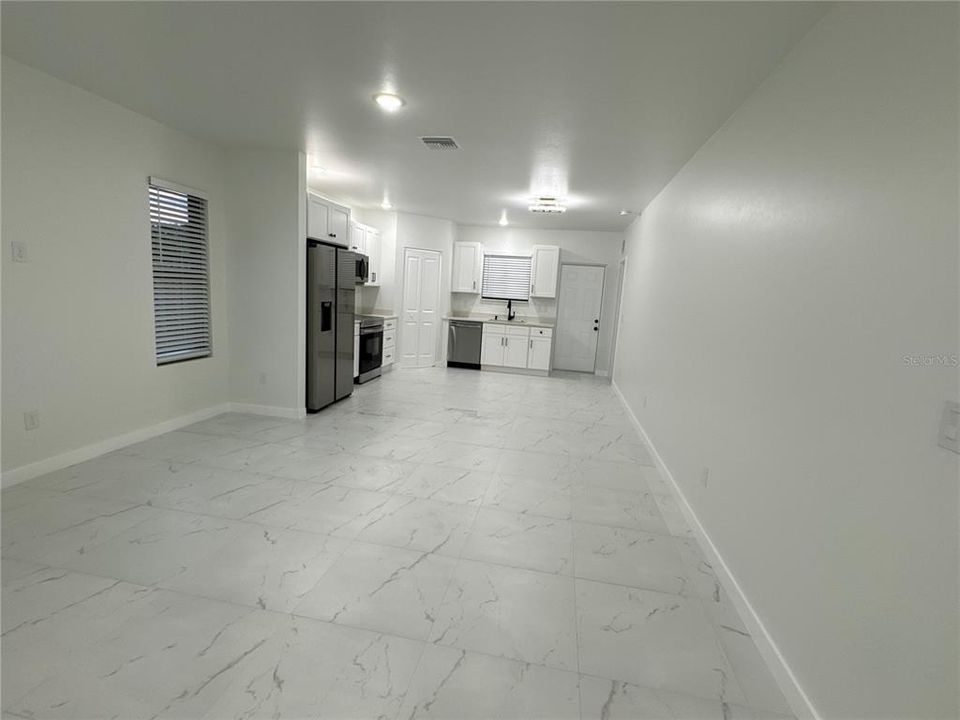 For Rent: $2,600 (4 beds, 2 baths, 1367 Square Feet)