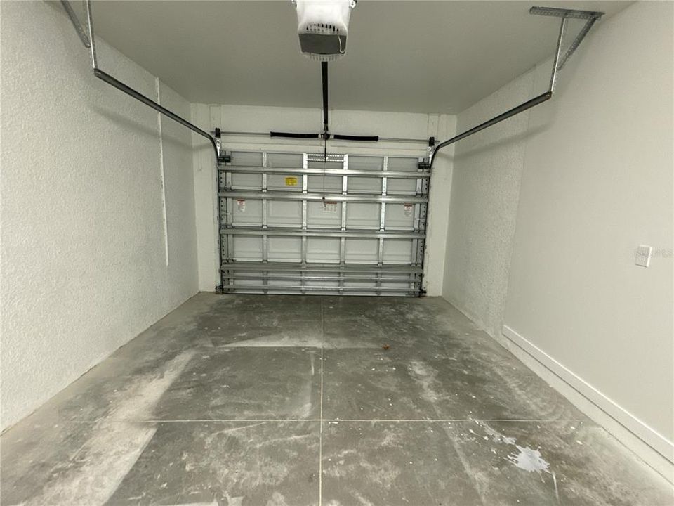 For Rent: $2,600 (4 beds, 2 baths, 1367 Square Feet)