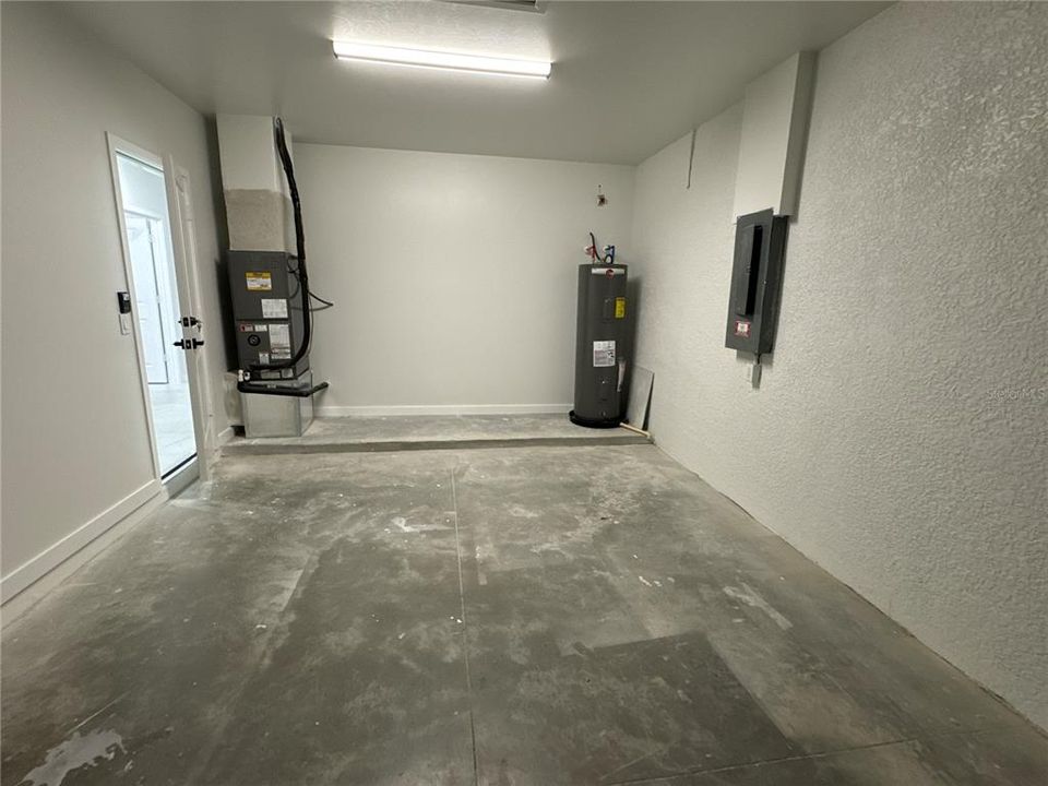 For Rent: $2,600 (4 beds, 2 baths, 1367 Square Feet)
