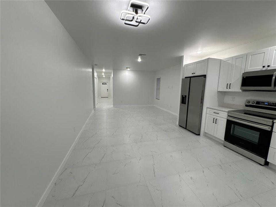 For Rent: $2,600 (4 beds, 2 baths, 1367 Square Feet)