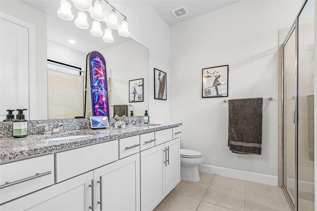 For Sale: $449,900 (3 beds, 2 baths, 1566 Square Feet)