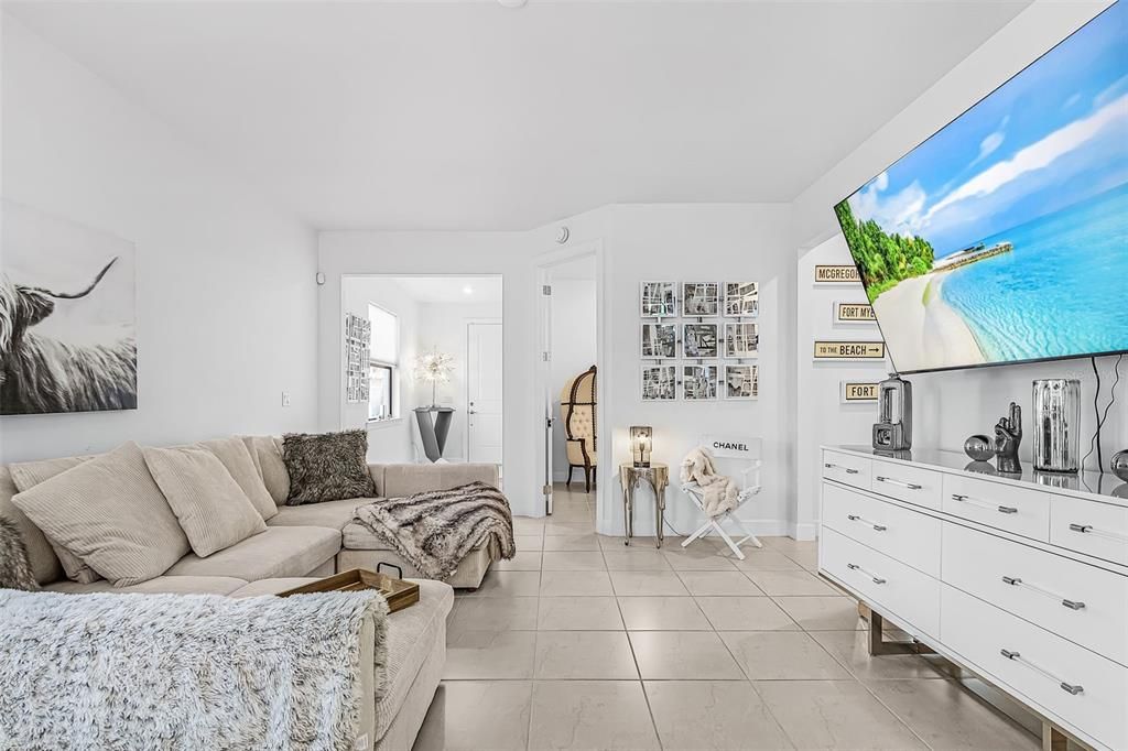 For Sale: $449,900 (3 beds, 2 baths, 1566 Square Feet)