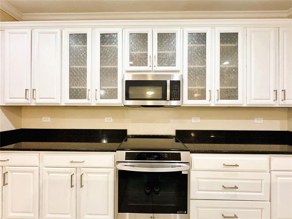 For Rent: $3,749 (4 beds, 3 baths, 2897 Square Feet)