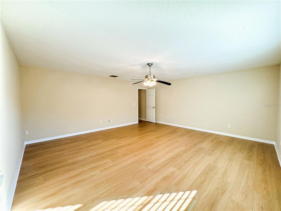 For Rent: $3,749 (4 beds, 3 baths, 2897 Square Feet)