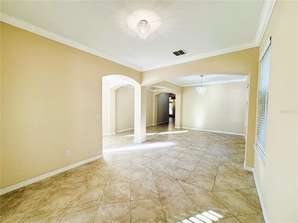 For Rent: $3,749 (4 beds, 3 baths, 2897 Square Feet)