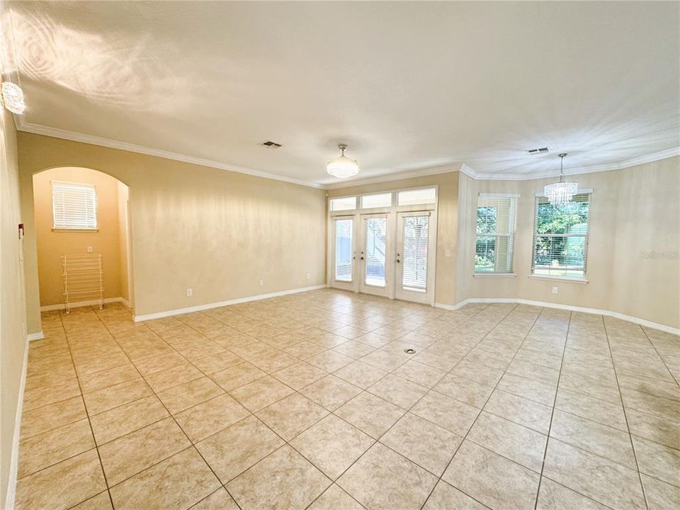 For Rent: $3,749 (4 beds, 3 baths, 2897 Square Feet)
