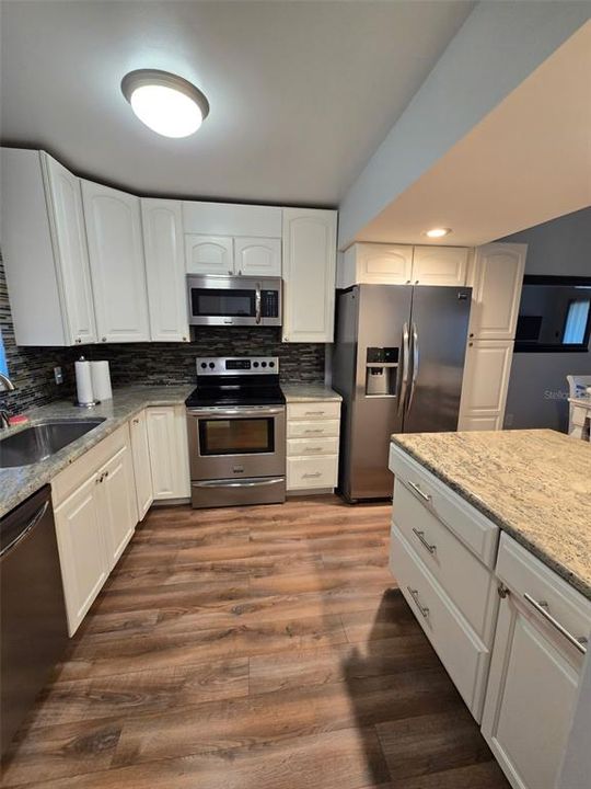 For Rent: $1,890 (2 beds, 2 baths, 980 Square Feet)