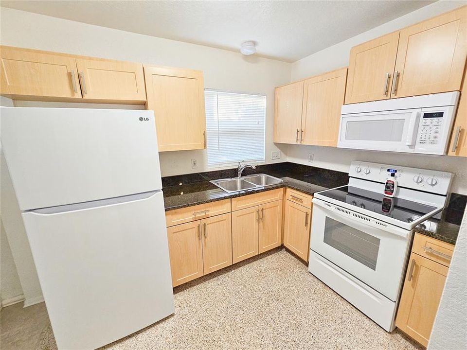 В аренду: $1,600 (1 спален, 1 ванн, 560 Квадратных фут)