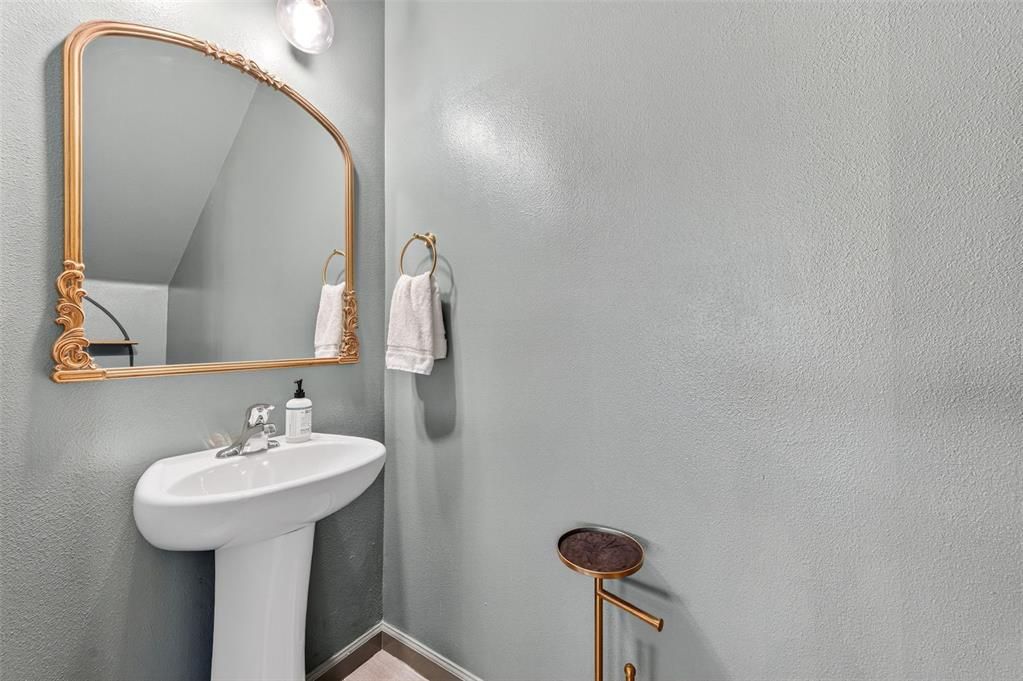 For Sale: $525,000 (4 beds, 2 baths, 2761 Square Feet)