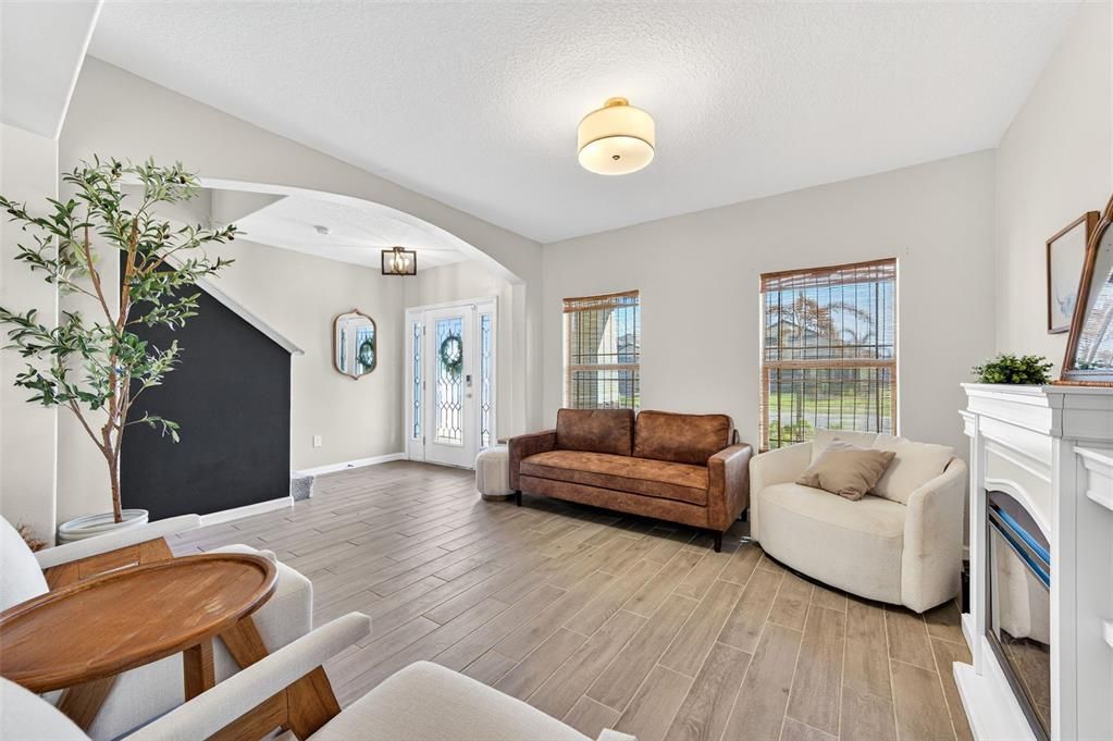 For Sale: $525,000 (4 beds, 2 baths, 2761 Square Feet)