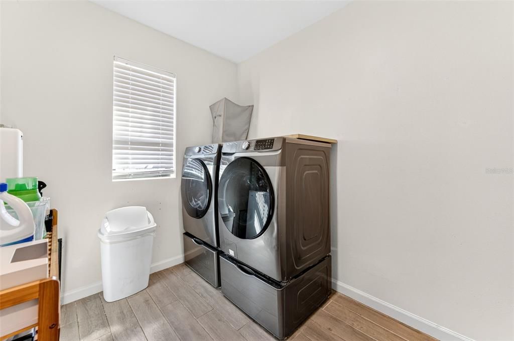 For Sale: $525,000 (4 beds, 2 baths, 2761 Square Feet)
