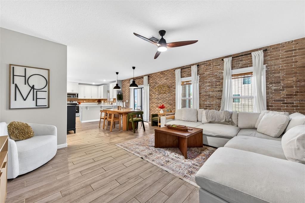 For Sale: $525,000 (4 beds, 2 baths, 2761 Square Feet)