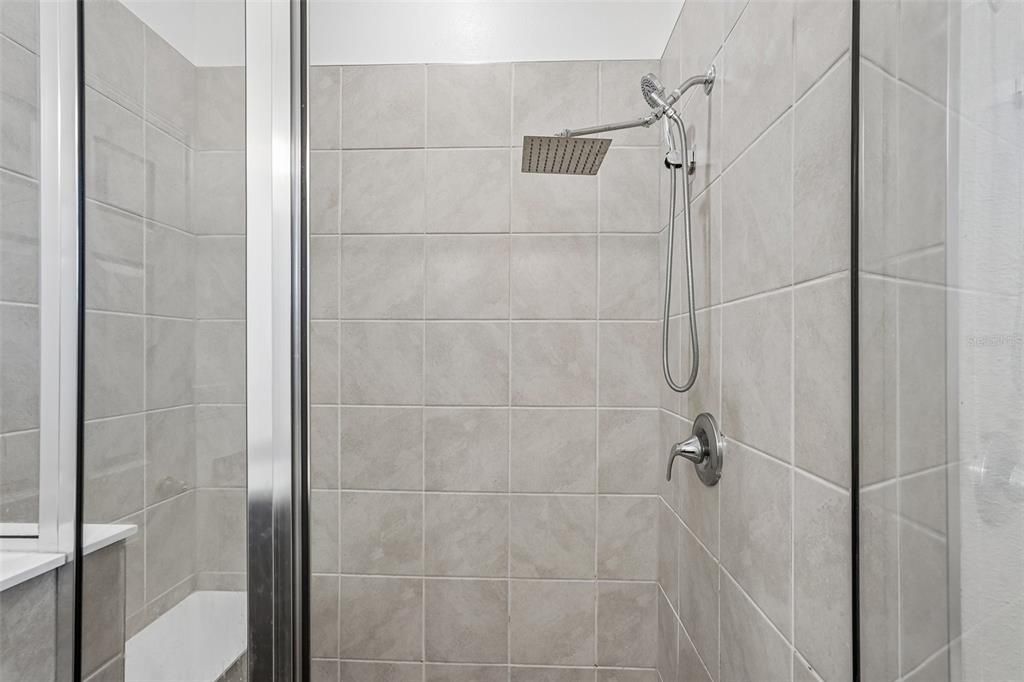 На продажу: $399,000 (4 спален, 2 ванн, 1627 Квадратных фут)