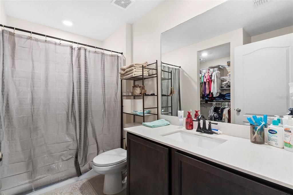 For Sale: $310,000 (3 beds, 2 baths, 1456 Square Feet)
