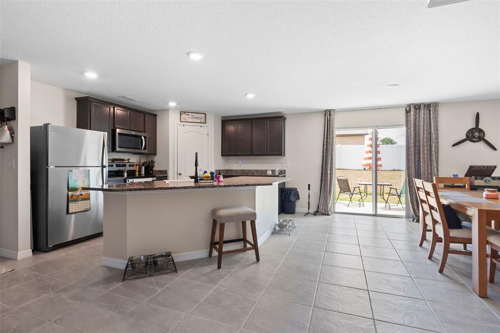 For Sale: $310,000 (3 beds, 2 baths, 1456 Square Feet)
