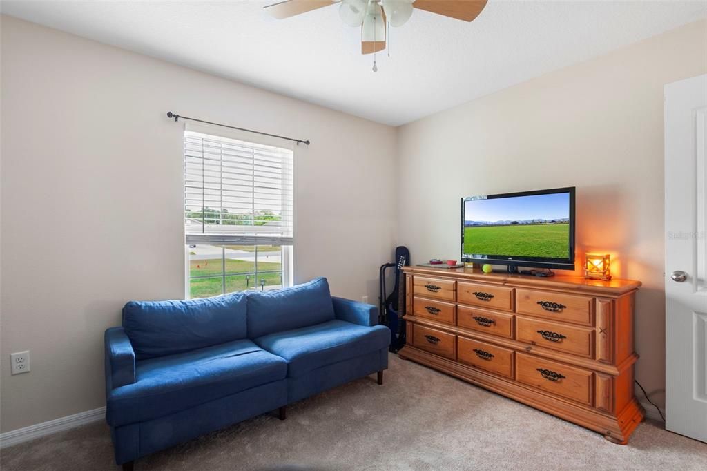 For Sale: $310,000 (3 beds, 2 baths, 1456 Square Feet)