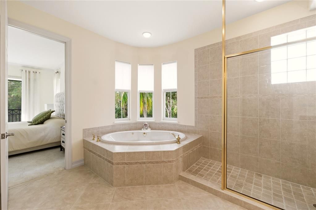 For Sale: $1,495,000 (3 beds, 2 baths, 2420 Square Feet)