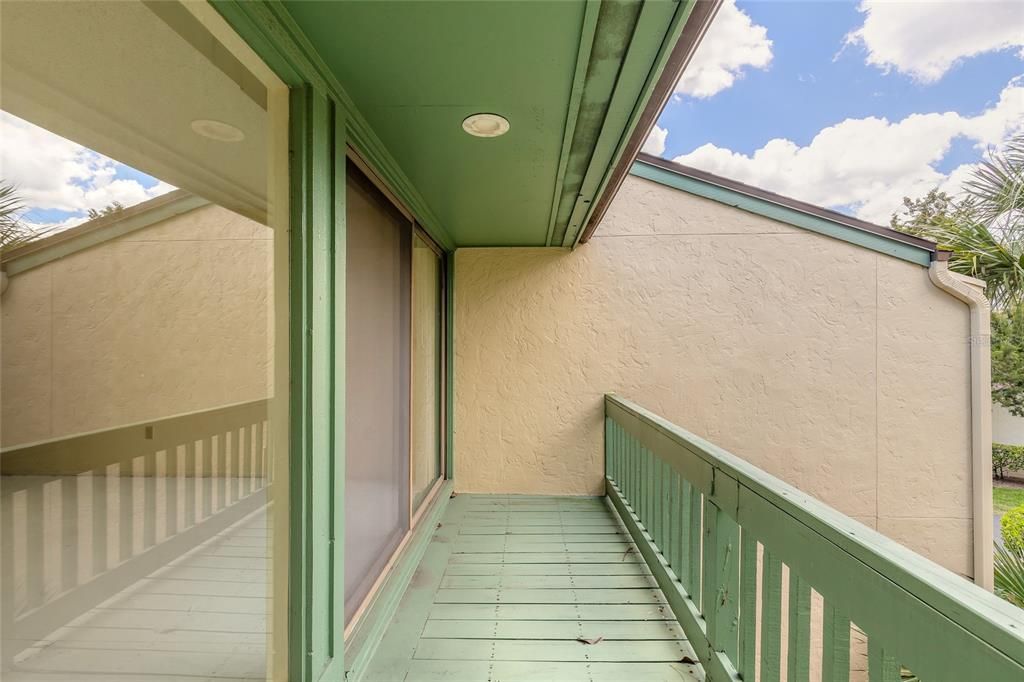 For Sale: $179,900 (2 beds, 2 baths, 1244 Square Feet)