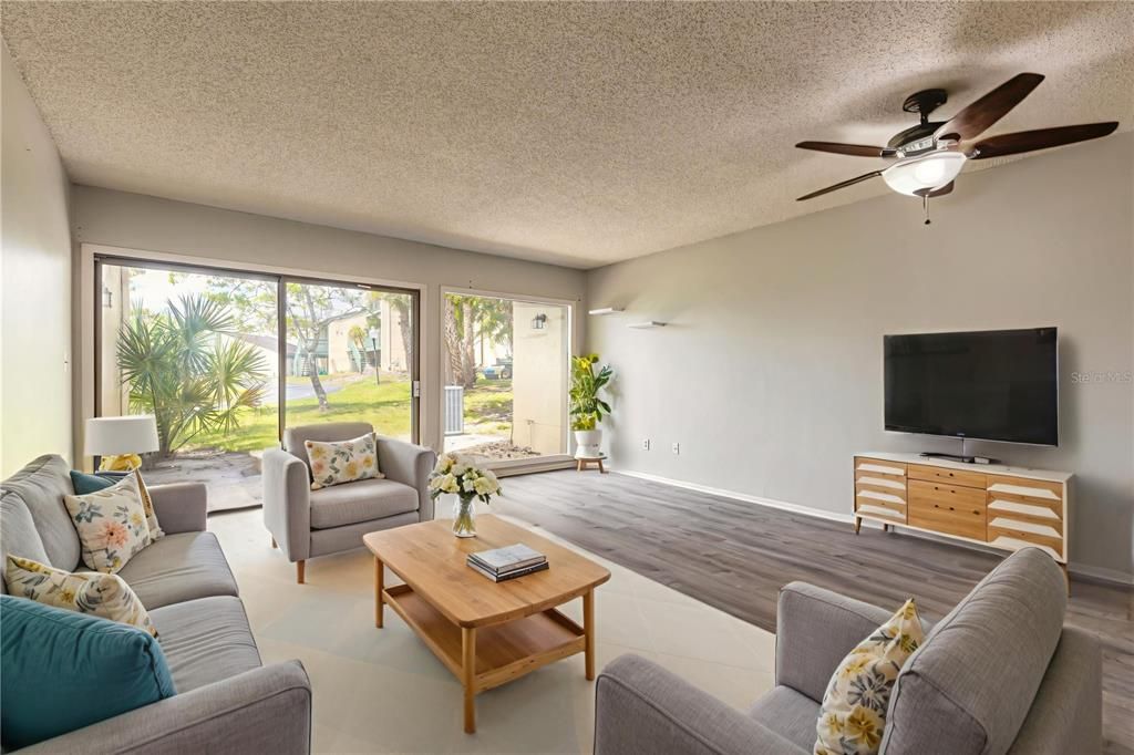 For Sale: $179,900 (2 beds, 2 baths, 1244 Square Feet)