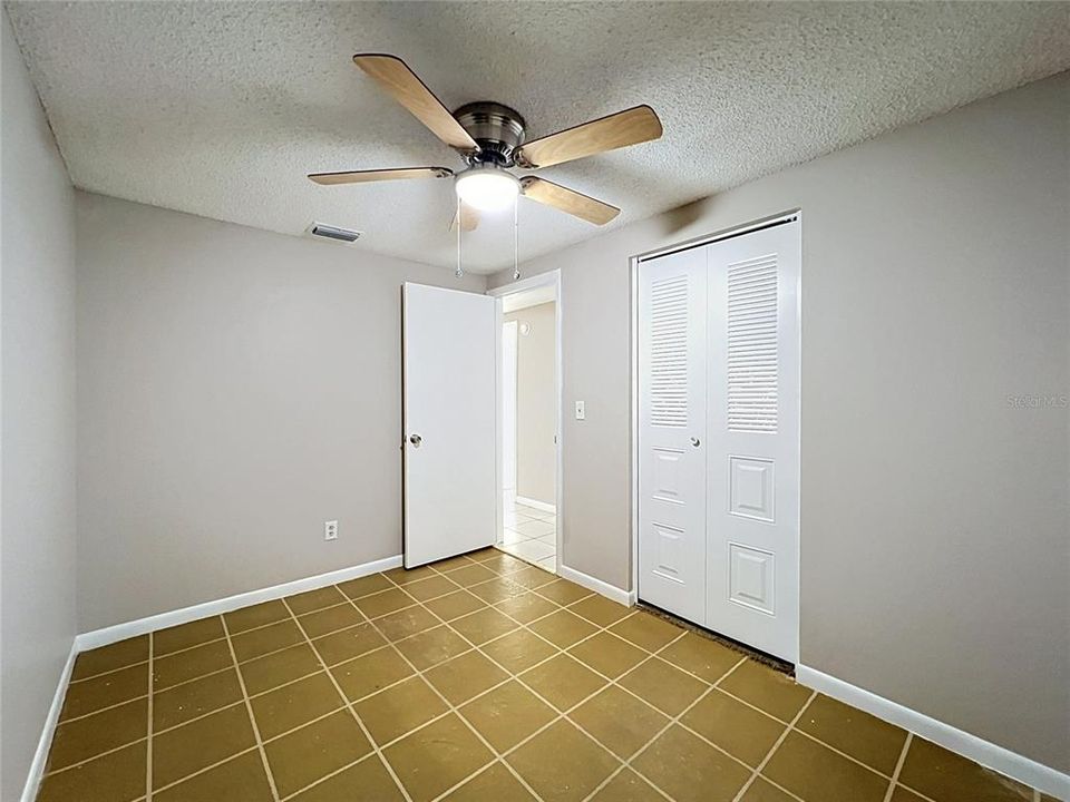 Activo con contrato: $309,900 (4 camas, 2 baños, 1848 Pies cuadrados)