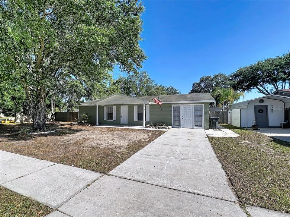 Activo con contrato: $309,900 (4 camas, 2 baños, 1848 Pies cuadrados)