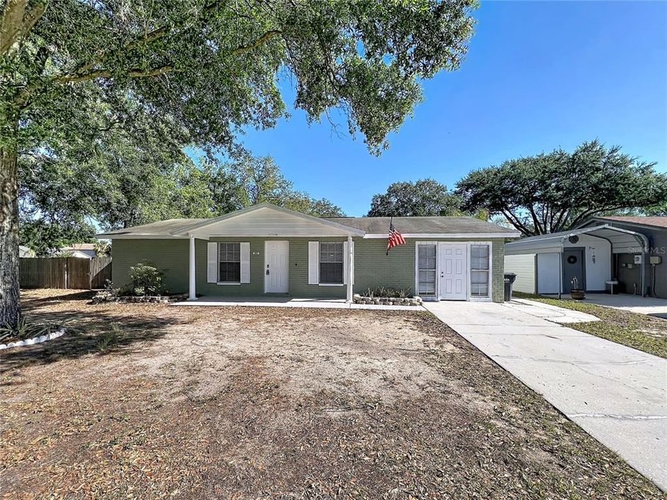 Activo con contrato: $309,900 (4 camas, 2 baños, 1848 Pies cuadrados)