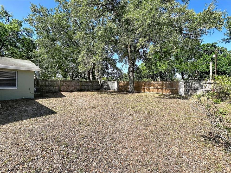 Activo con contrato: $309,900 (4 camas, 2 baños, 1848 Pies cuadrados)