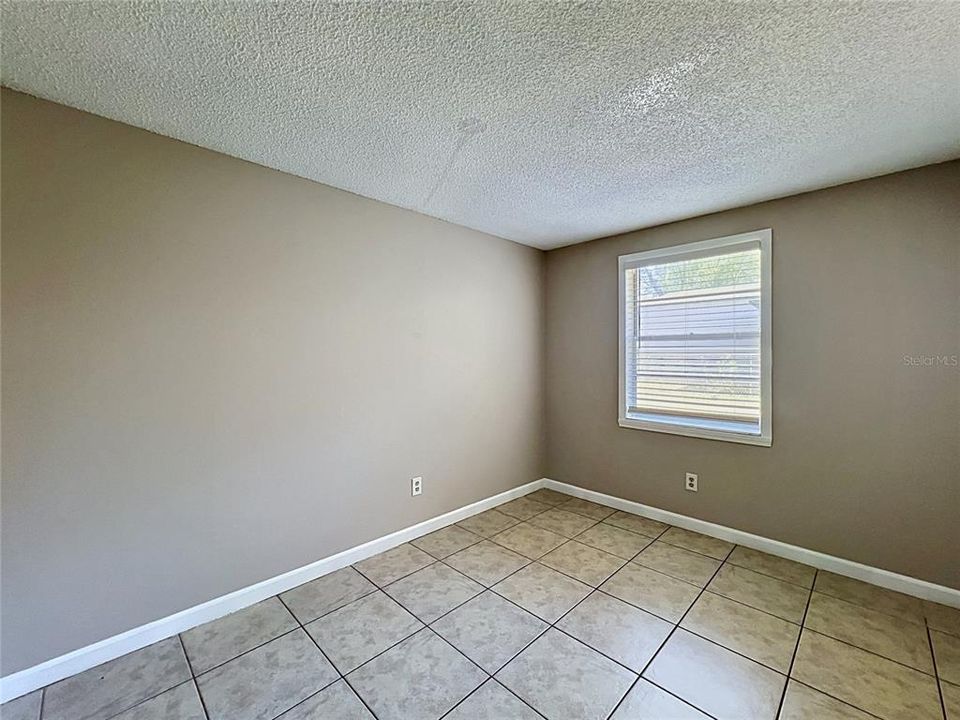 Activo con contrato: $309,900 (4 camas, 2 baños, 1848 Pies cuadrados)