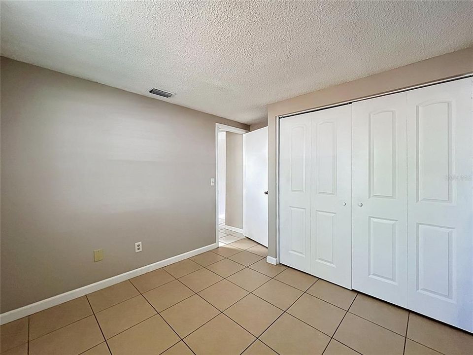Activo con contrato: $309,900 (4 camas, 2 baños, 1848 Pies cuadrados)