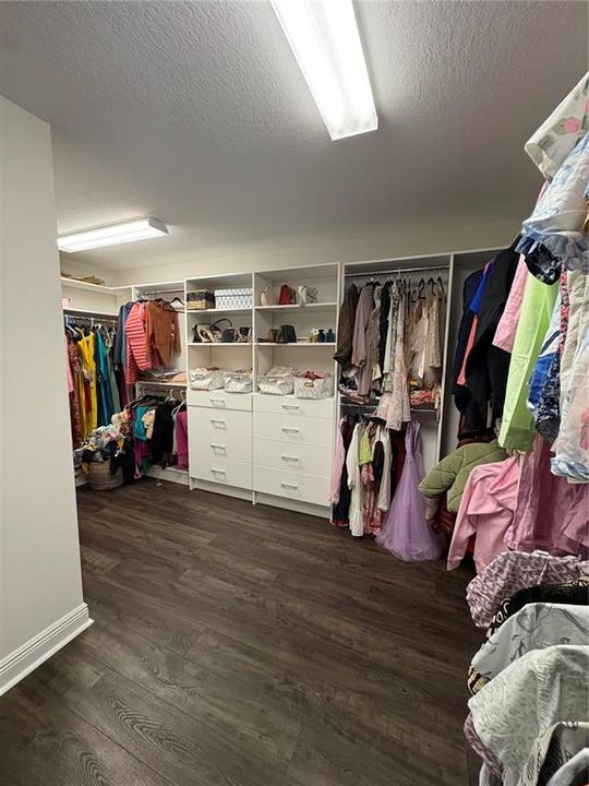 В аренду: $3,400 (4 спален, 2 ванн, 2810 Квадратных фут)