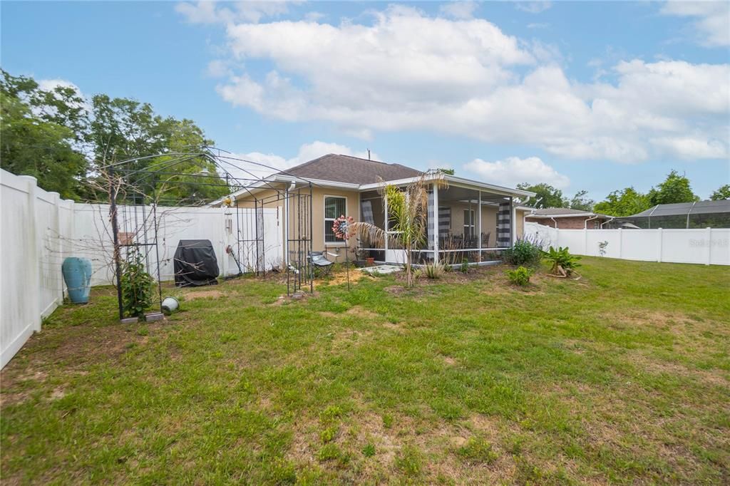 En Venta: $259,900 (3 camas, 2 baños, 1212 Pies cuadrados)
