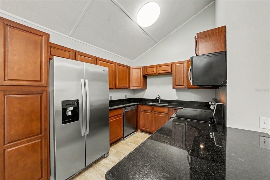 Activo con contrato: $1,150,000 (5 camas, 4 baños, 5217 Pies cuadrados)