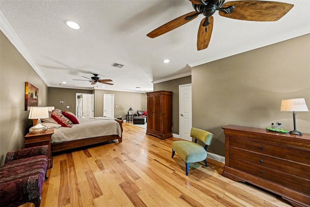Activo con contrato: $1,150,000 (5 camas, 4 baños, 5217 Pies cuadrados)