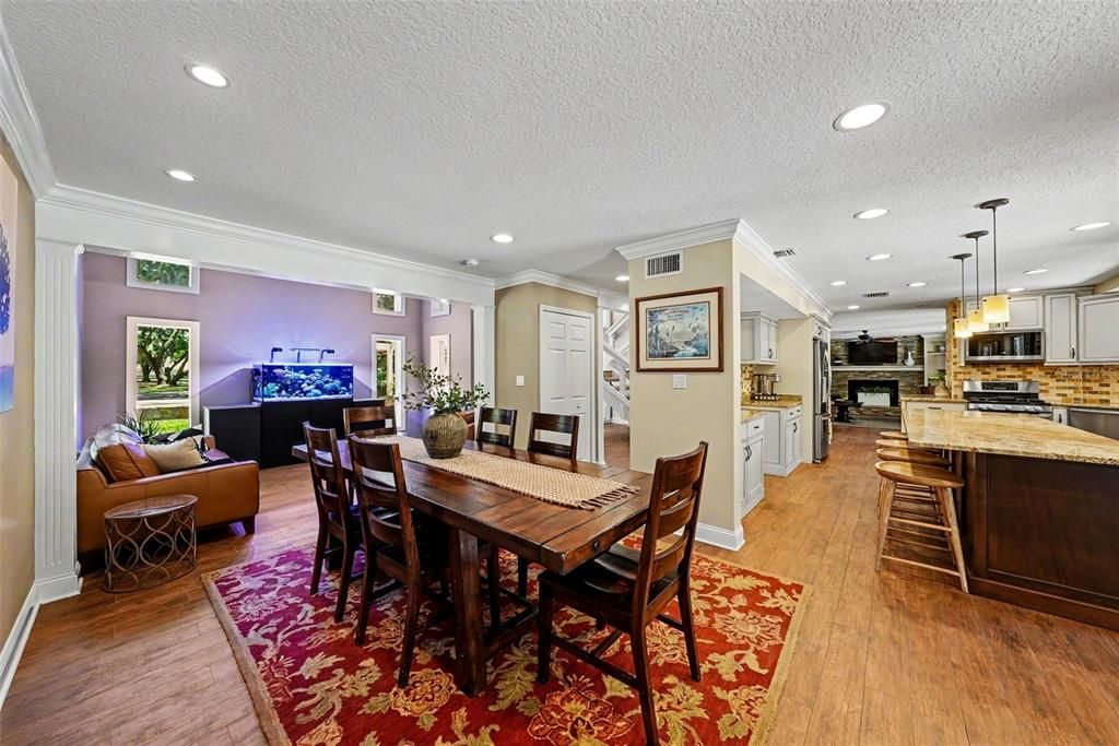 Activo con contrato: $1,150,000 (5 camas, 4 baños, 5217 Pies cuadrados)