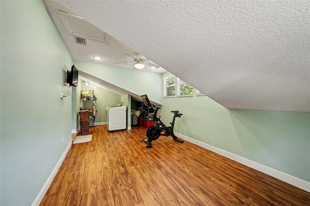 Activo con contrato: $1,150,000 (5 camas, 4 baños, 5217 Pies cuadrados)